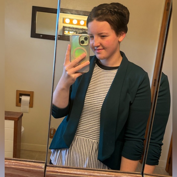 Meet your Posher, Faith - Picture 3 of 16